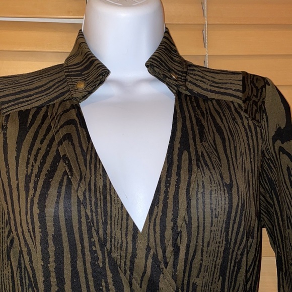 Diane Von Furstenberg Konya Marbled Wrap Dress - Picture 2 of 12